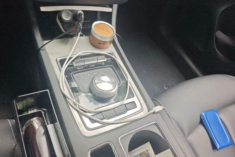 Used Roewe i6 New Energy 2019 PLUS 50T 4G Connected Glory Luxury Edition Gear Lever