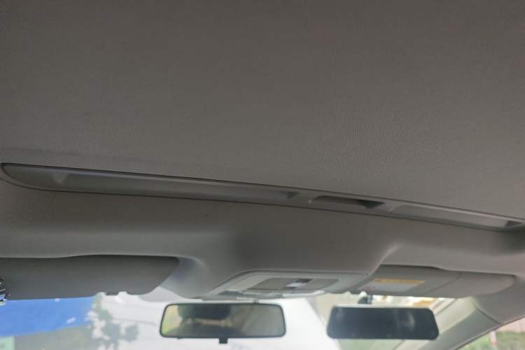 Used Roewe i6 New Energy 2019 PLUS 50T 4G Connected Glory Luxury Edition Headliner