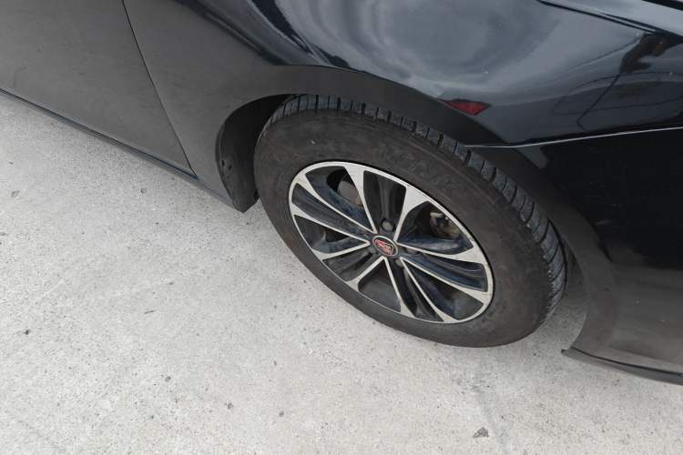 Used Roewe i6 New Energy 2019 PLUS 50T Internet Glory Flagship Edition Right Front Wheel Hub