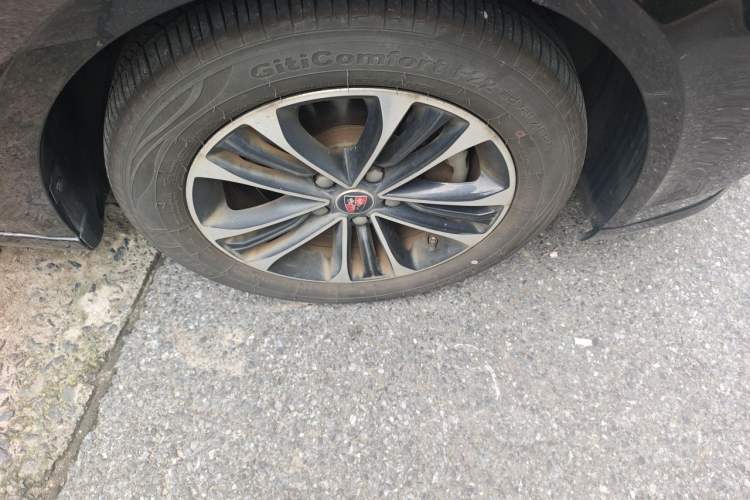 Used Roewe i6 New Energy 2019 PLUS 50T 4G Connected Glory Luxury Edition Right Front Wheel Hub