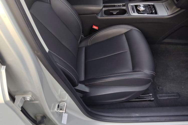 Used Roewe i6 New Energy 2019 PLUS 50T Internet Glory Flagship Edition Right Front Seat