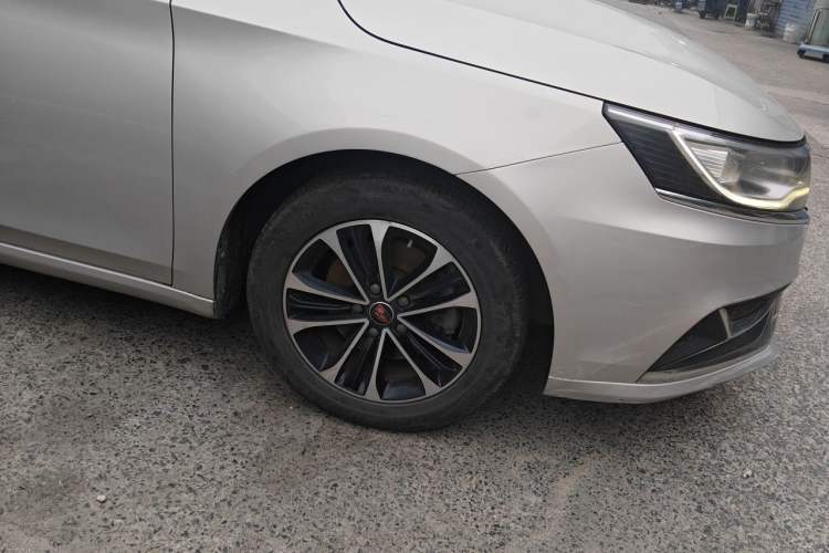 Used Roewe i6 New Energy 2019 PLUS 50T Internet Glory Flagship Edition Right Front Wheel Hub