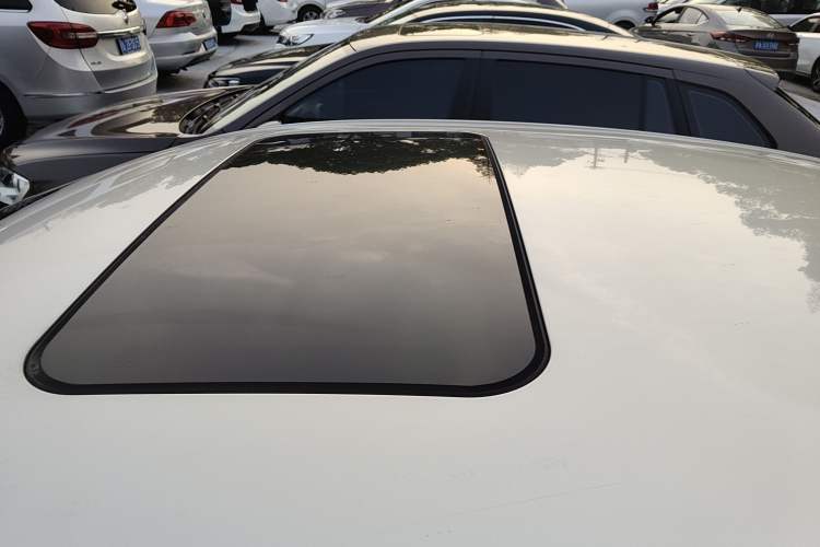 Used Roewe i6 New Energy 2019 PLUS 50T Internet Glory Flagship Edition Roof