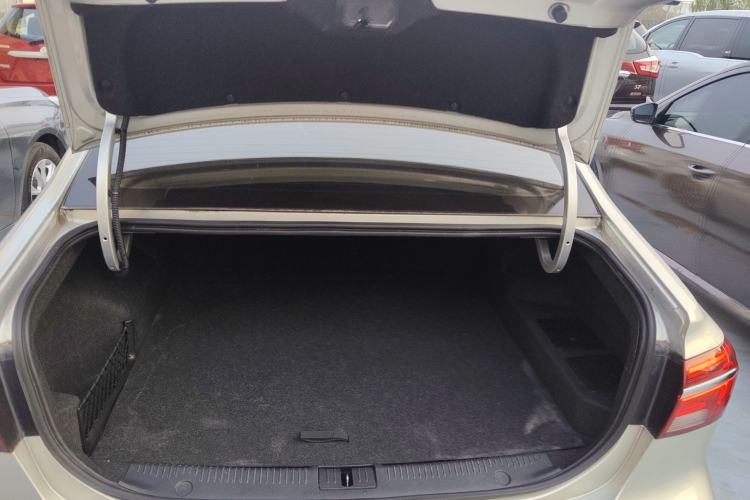Used Roewe i6 New Energy 2019 PLUS 50T Internet Glory Flagship Edition Trunk