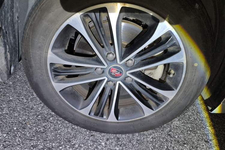 Used Roewe i6 New Energy 2019 PLUS 50T Internet Glory Flagship Edition Right Front Wheel Hub