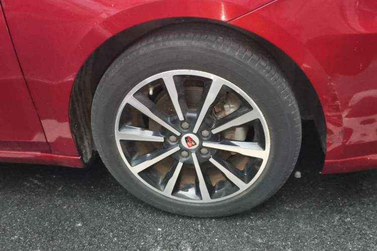 Used Roewe i6 New Energy 2019 PLUS 50T Internet Glory Supreme Edition Right Front Wheel Hub