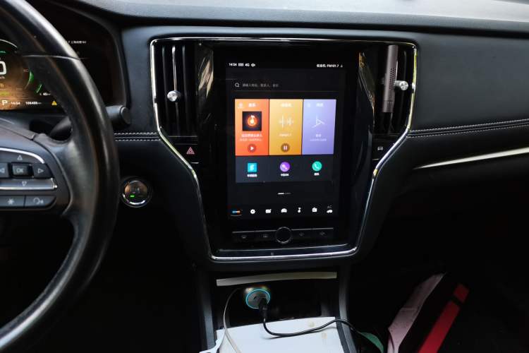 Used Roewe i6 New Energy 2019 PLUS 50T Internet Glory Flagship Edition Audio And AC Panel