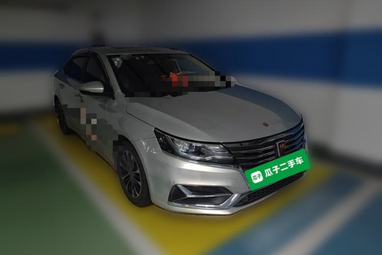 Used Roewe i6 New Energy 2019 PLUS 50T 4G Connected Glory Luxury Edition Front Right 45 Deg
