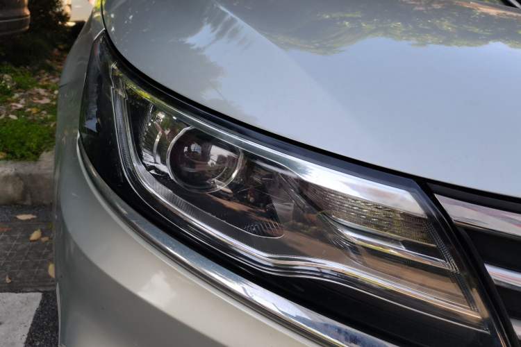 Used Roewe i6 New Energy 2019 PLUS 50T Internet Glory Flagship Edition Right Front Headlight