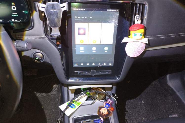 Used Roewe i6 New Energy 2019 PLUS 50T Internet Glory Flagship Edition Audio And AC Panel
