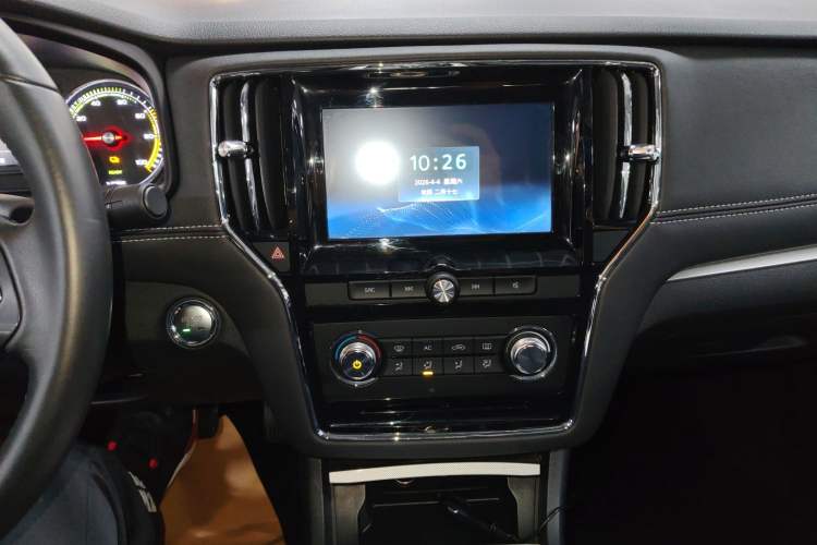 Used Roewe i6 New Energy 2019 PLUS 50T 4G Connected Glory Luxury Edition Audio And AC Panel