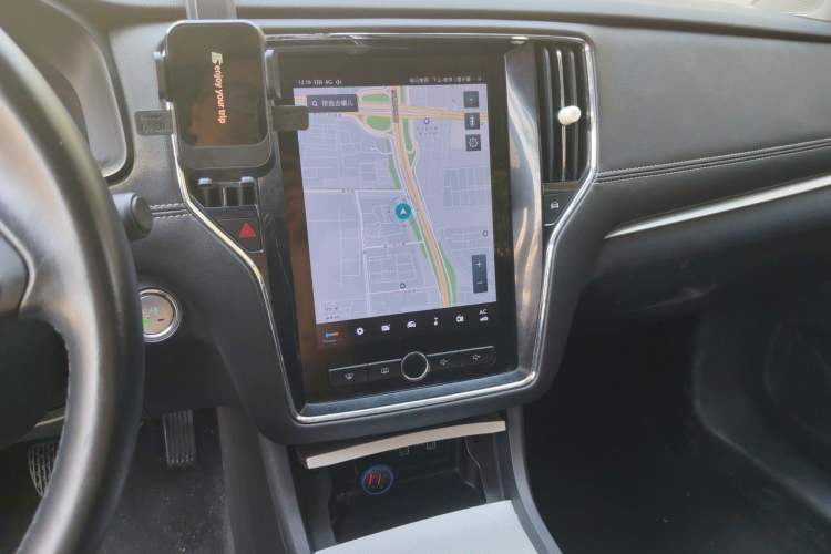 Used Roewe i6 New Energy 2019 PLUS 50T Internet Glory Flagship Edition Audio And AC Panel