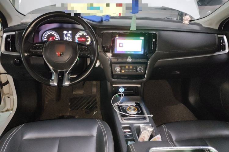 Used Roewe i6 New Energy 2019 PLUS 50T 4G Connected Glory Luxury Edition Center Console