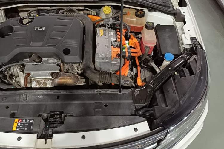 Used Roewe i6 New Energy 2019 PLUS 50T Internet Glory Flagship Edition Engine Bay Left