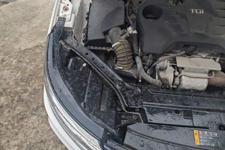 Used Roewe i6 New Energy 2019 PLUS 50T 4G Connected Glory Luxury Edition Engine Bay Right