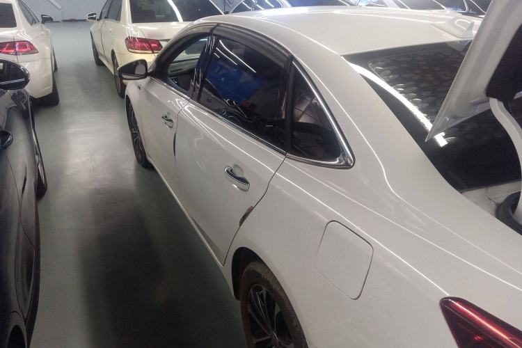Used Roewe i6 New Energy 2019 PLUS 50T Internet Glory Flagship Edition Exterior 3