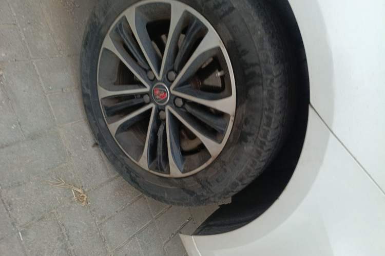 Used Roewe i6 New Energy 2019 PLUS 50T 4G Connected Glory Luxury Edition Exterior 7