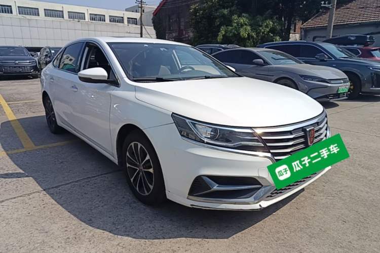 Used Roewe i6 New Energy 2019 PLUS 50T Internet Glory Flagship Edition Front Right 45 Deg