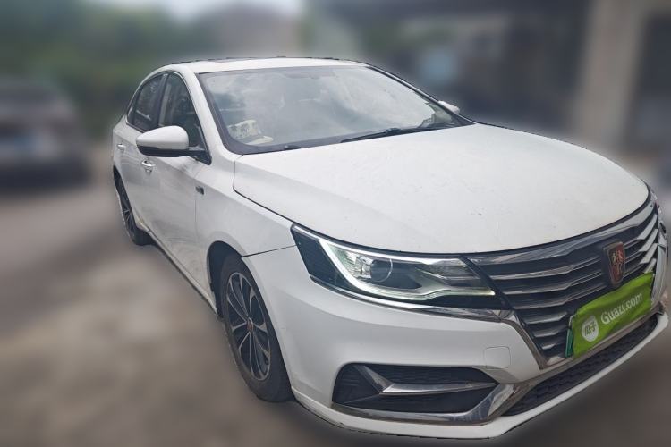 Used Roewe i6 New Energy 2019 PLUS 50T 4G Connected Glory Luxury Edition Front Right 45 Deg