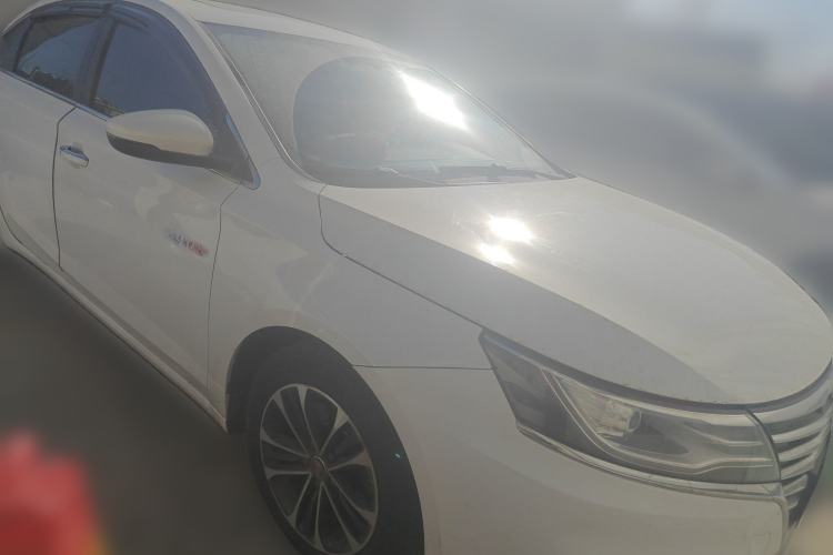Used Roewe i6 New Energy 2019 PLUS 50T 4G Connected Glory Luxury Edition Front Right 45 Deg