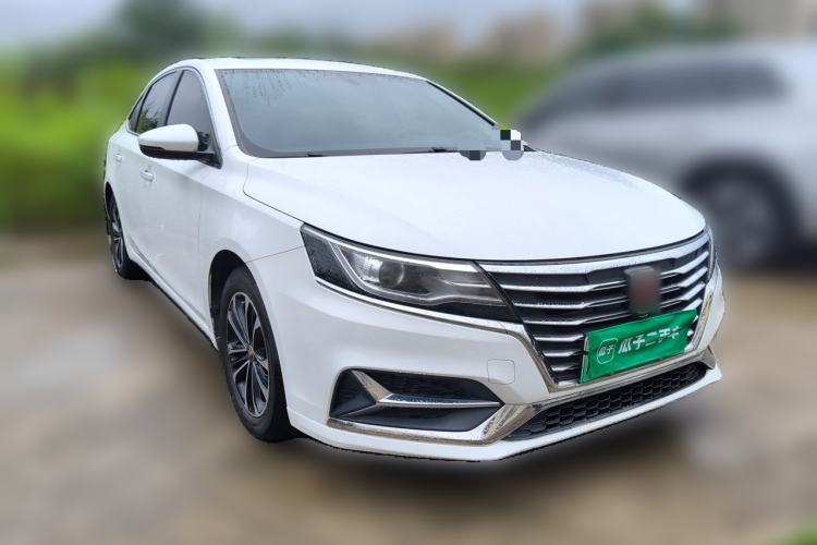 Used Roewe i6 New Energy 2019 PLUS 50T 4G Connected Glory Luxury Edition Front Right 45 Deg