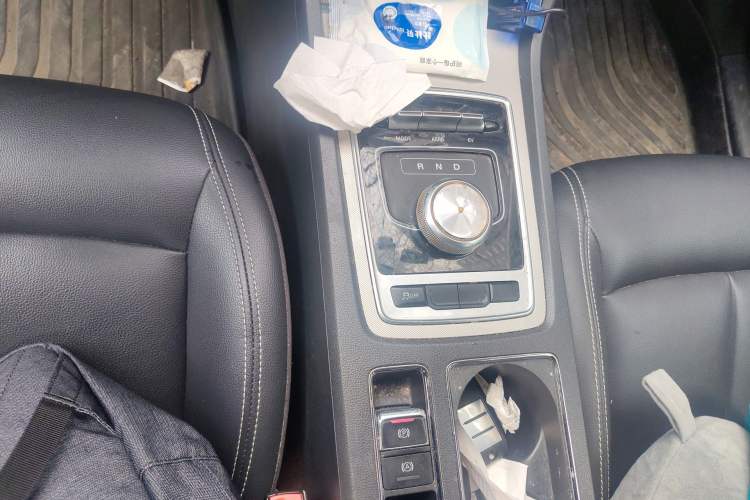 Used Roewe i6 New Energy 2019 PLUS 50T 4G Connected Glory Luxury Edition Gear Lever
