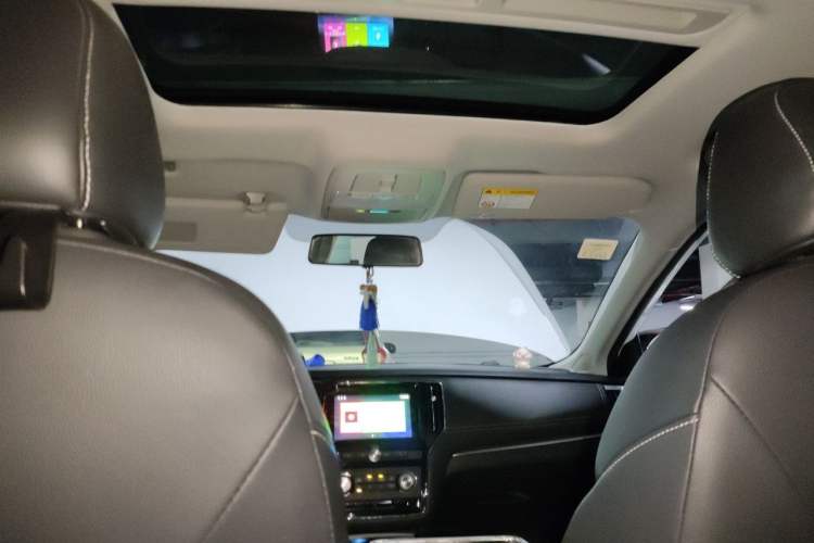 Used Roewe i6 New Energy 2019 PLUS 50T 4G Connected Glory Luxury Edition Headliner