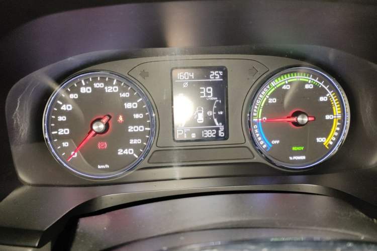 Used Roewe i6 New Energy 2019 PLUS 50T 4G Connected Glory Luxury Edition Instrument Cluster