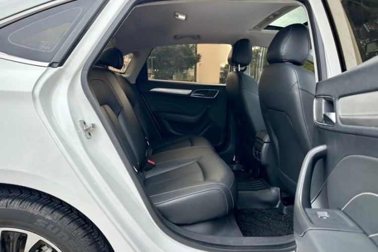 Used Roewe i6 New Energy 2019 PLUS 50T Internet Glory Flagship Edition Interior 4