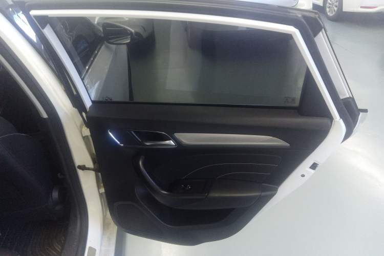 Used Roewe i6 New Energy 2019 PLUS 50T Internet Glory Flagship Edition Interior 6