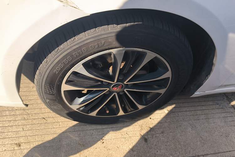 Used Roewe i6 New Energy 2019 PLUS 50T Internet Glory Flagship Edition Left Front Wheel Hub