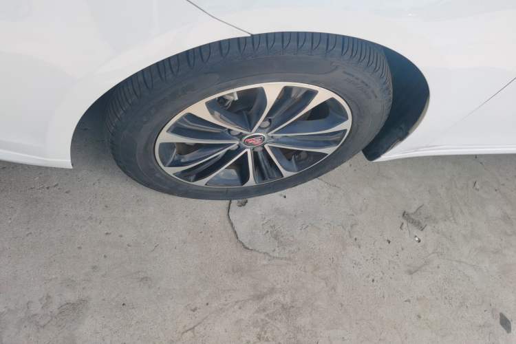 Used Roewe i6 New Energy 2019 PLUS 50T Internet Glory Flagship Edition Left Front Wheel Hub