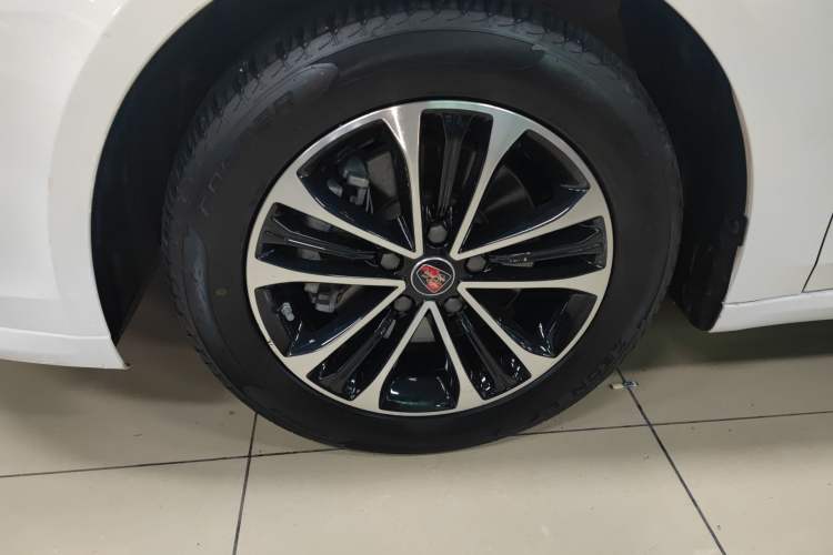 Used Roewe i6 New Energy 2019 PLUS 50T Internet Glory Flagship Edition Left Front Wheel Hub
