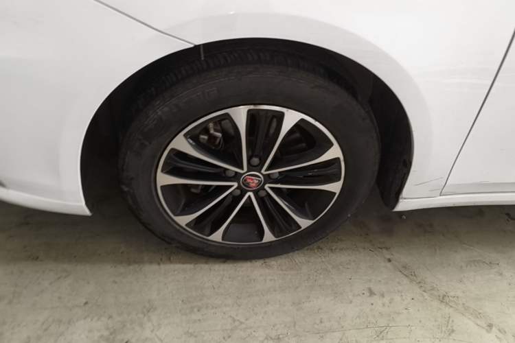 Used Roewe i6 New Energy 2019 PLUS 50T Internet Glory Flagship Edition Left Front Wheel Hub