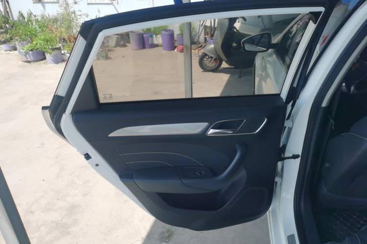 Used Roewe i6 New Energy 2019 PLUS 50T Internet Glory Flagship Edition Left Rear Door Interior