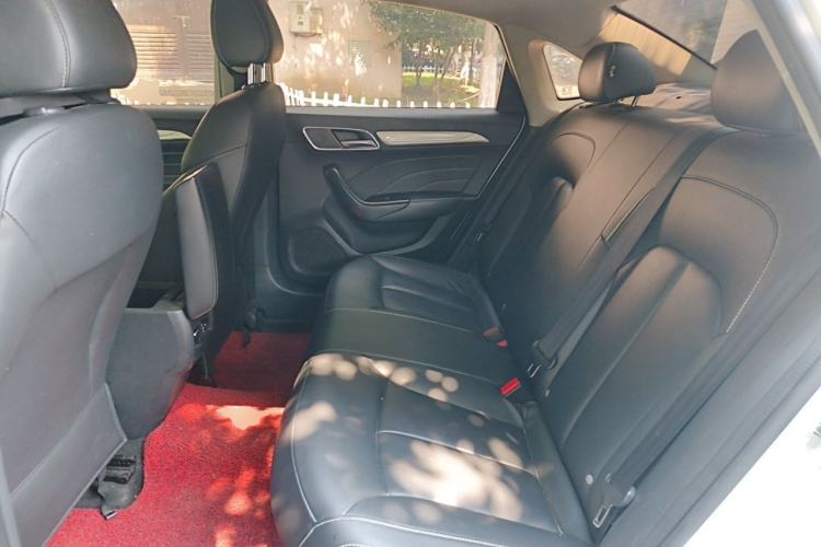 Used Roewe i6 New Energy 2019 PLUS 50T 4G Connected Glory Luxury Edition Left Rear Seat