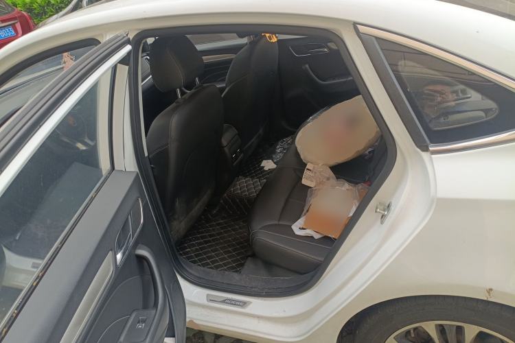 Used Roewe i6 New Energy 2019 PLUS 50T Internet Glory Flagship Edition Left Rear Seat