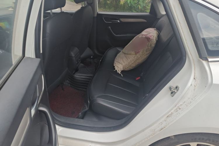 Used Roewe i6 New Energy 2019 PLUS 50T 4G Connected Glory Luxury Edition Left Rear Seat