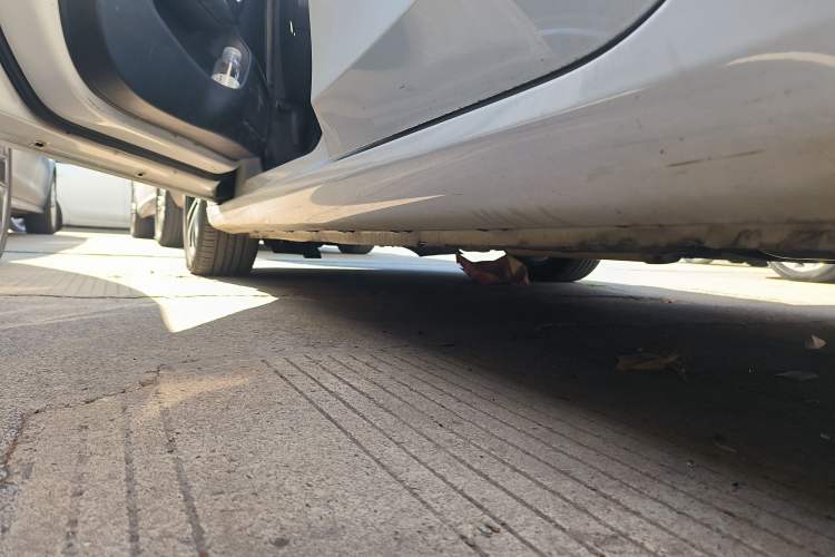 Used Roewe i6 New Energy 2019 PLUS 50T Internet Glory Flagship Edition Left Side Sill