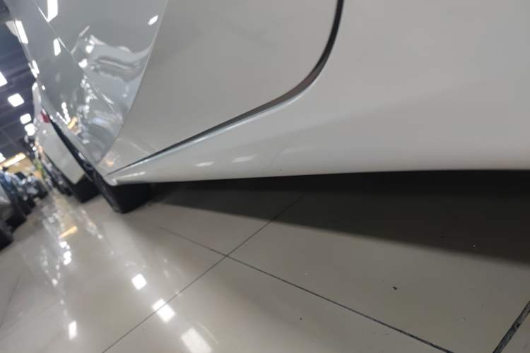Used Roewe i6 New Energy 2019 PLUS 50T Internet Glory Flagship Edition Left Side Sill