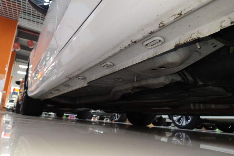 Used Roewe i6 New Energy 2019 PLUS 50T 4G Connected Glory Luxury Edition Left Side Sill