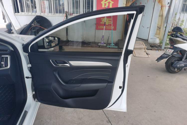 Used Roewe i6 New Energy 2019 PLUS 50T Internet Glory Flagship Edition Right Front Door Interior