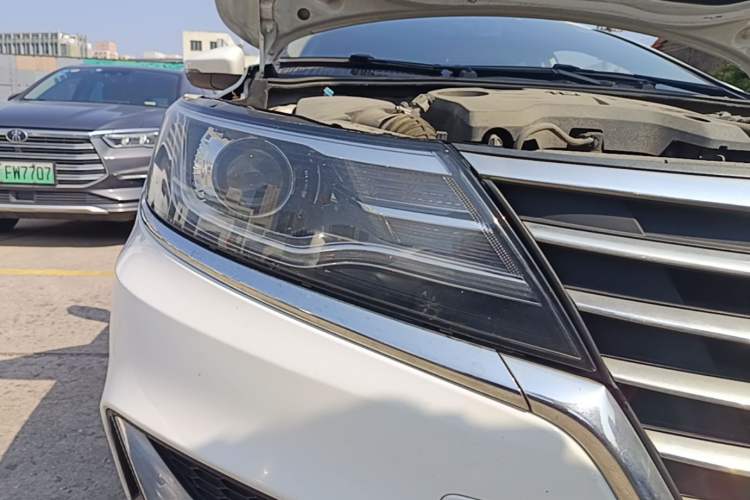 Used Roewe i6 New Energy 2019 PLUS 50T Internet Glory Flagship Edition Right Front Headlight