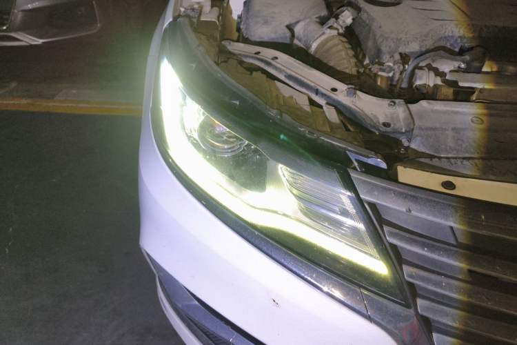 Used Roewe i6 New Energy 2019 PLUS 50T Internet Glory Flagship Edition Right Front Headlight