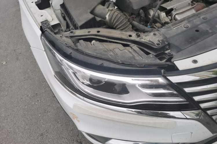 Used Roewe i6 New Energy 2019 PLUS 50T 4G Connected Glory Luxury Edition Right Front Headlight