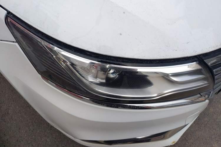 Used Roewe i6 New Energy 2019 PLUS 50T 4G Connected Glory Luxury Edition Right Front Headlight