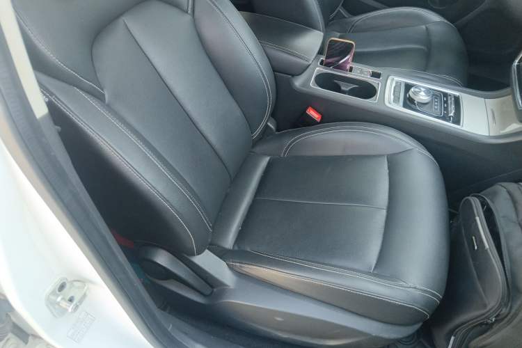 Used Roewe i6 New Energy 2019 PLUS 50T Internet Glory Flagship Edition Right Front Seat