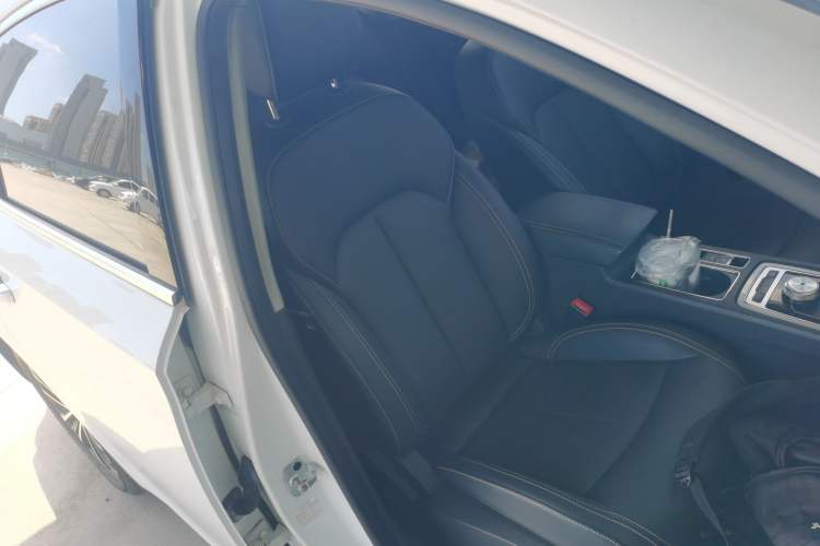 Used Roewe i6 New Energy 2019 PLUS 50T Internet Glory Flagship Edition Right Front Seat