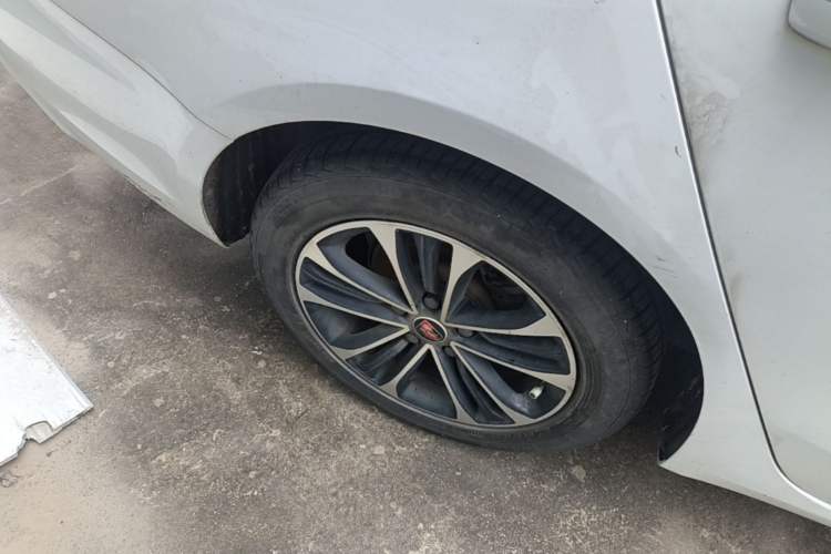 Used Roewe i6 New Energy 2019 PLUS 50T Internet Glory Flagship Edition Right Rear Wheel Hub