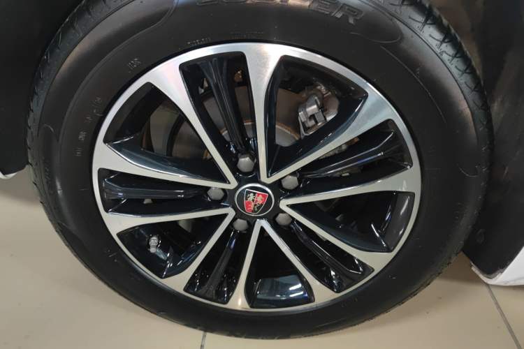Used Roewe i6 New Energy 2019 PLUS 50T Internet Glory Flagship Edition Right Rear Wheel Hub